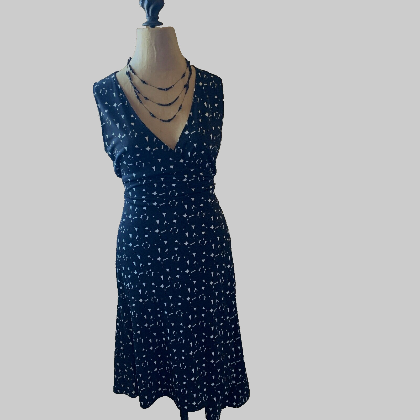 Vintage Wrap Dress Size M Sleeveless Black White Geometric Midi Wedding Guest