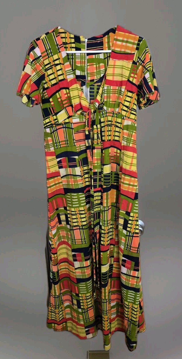 Vtg 70’s Nylon Jersey Knit PLAID Maxi Dress Bust 34″ SMALL