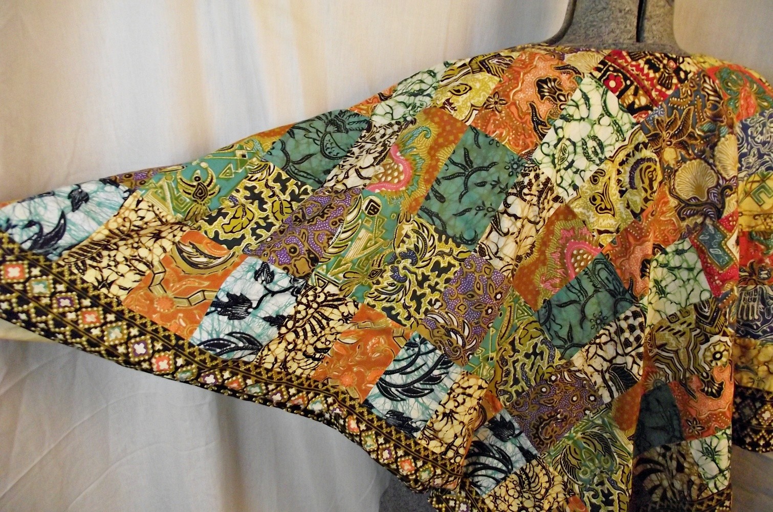 BOHO MOD Vtg 1960s Hippie Poncho Patchwork Batik Lee Lee’s Fashions