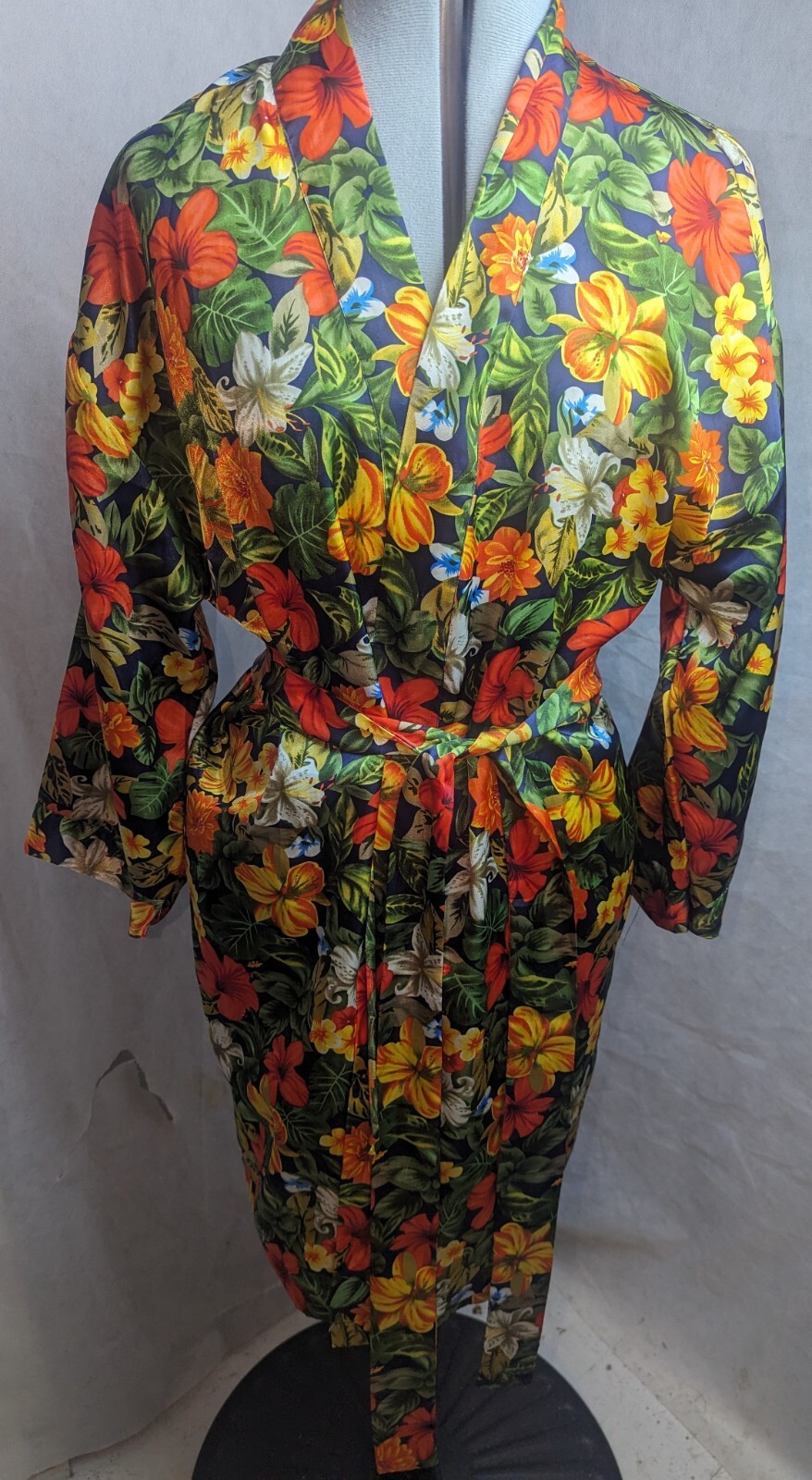 Lillian Lorow Designs Vintage 1980’s Floral robe Medium 10-12