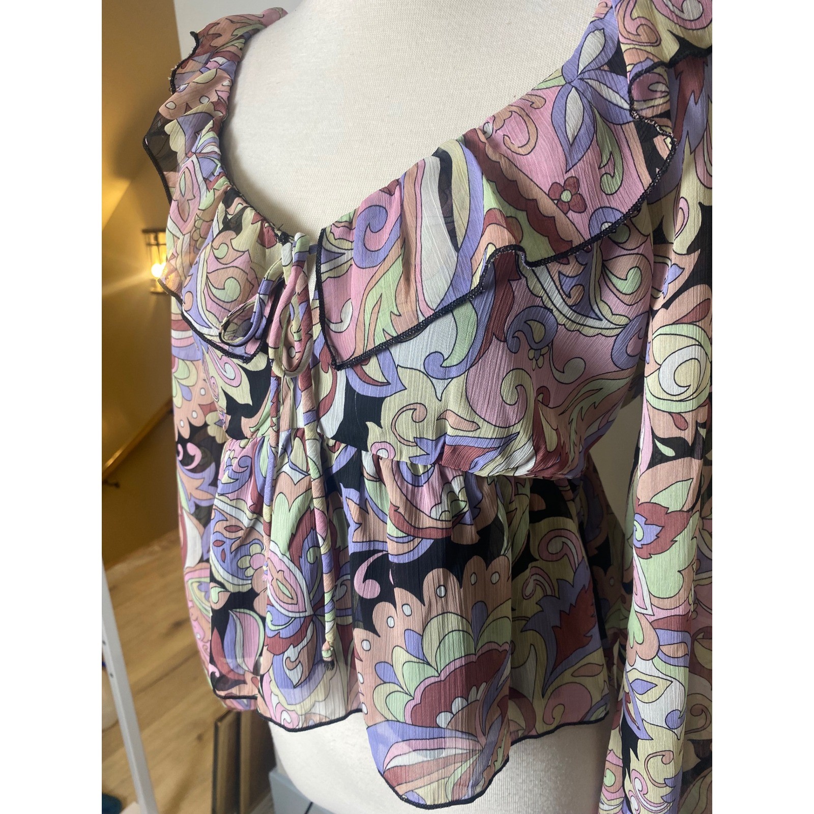 Vintage 90’s Y2K Evolutionary Ruffled Cropped Shirt Women’s M