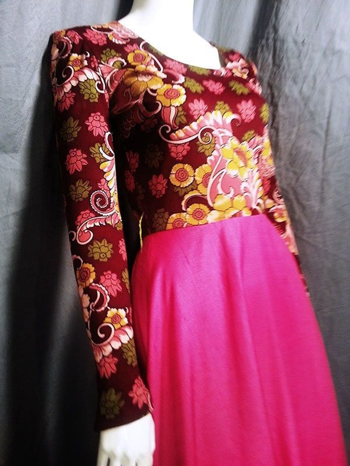 Vintage 70s boho mod floral maxi hot pink skirt boho gown party hostess dress xs