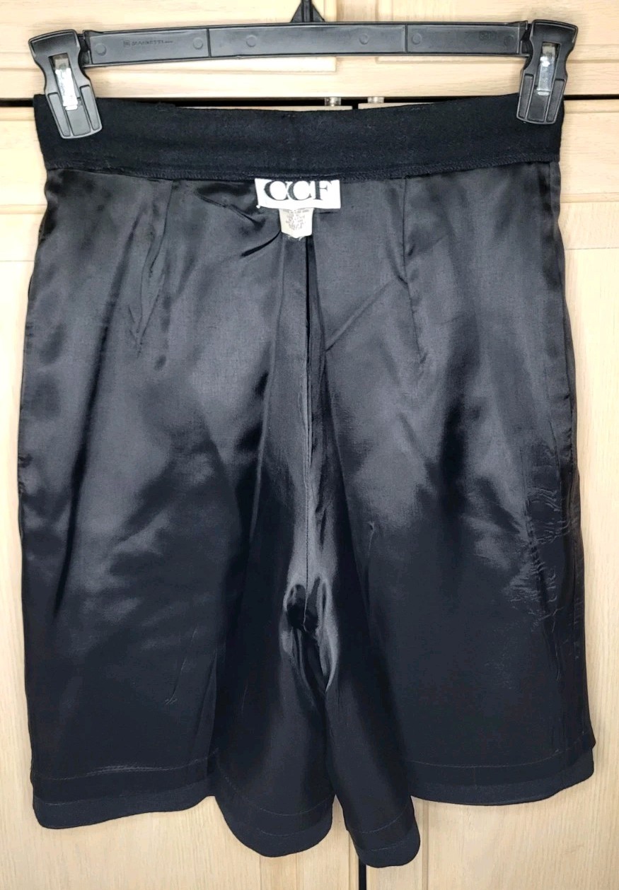 Womens Vintage 90s Bermuda Shorts Black 100% Merino Wool High Rise