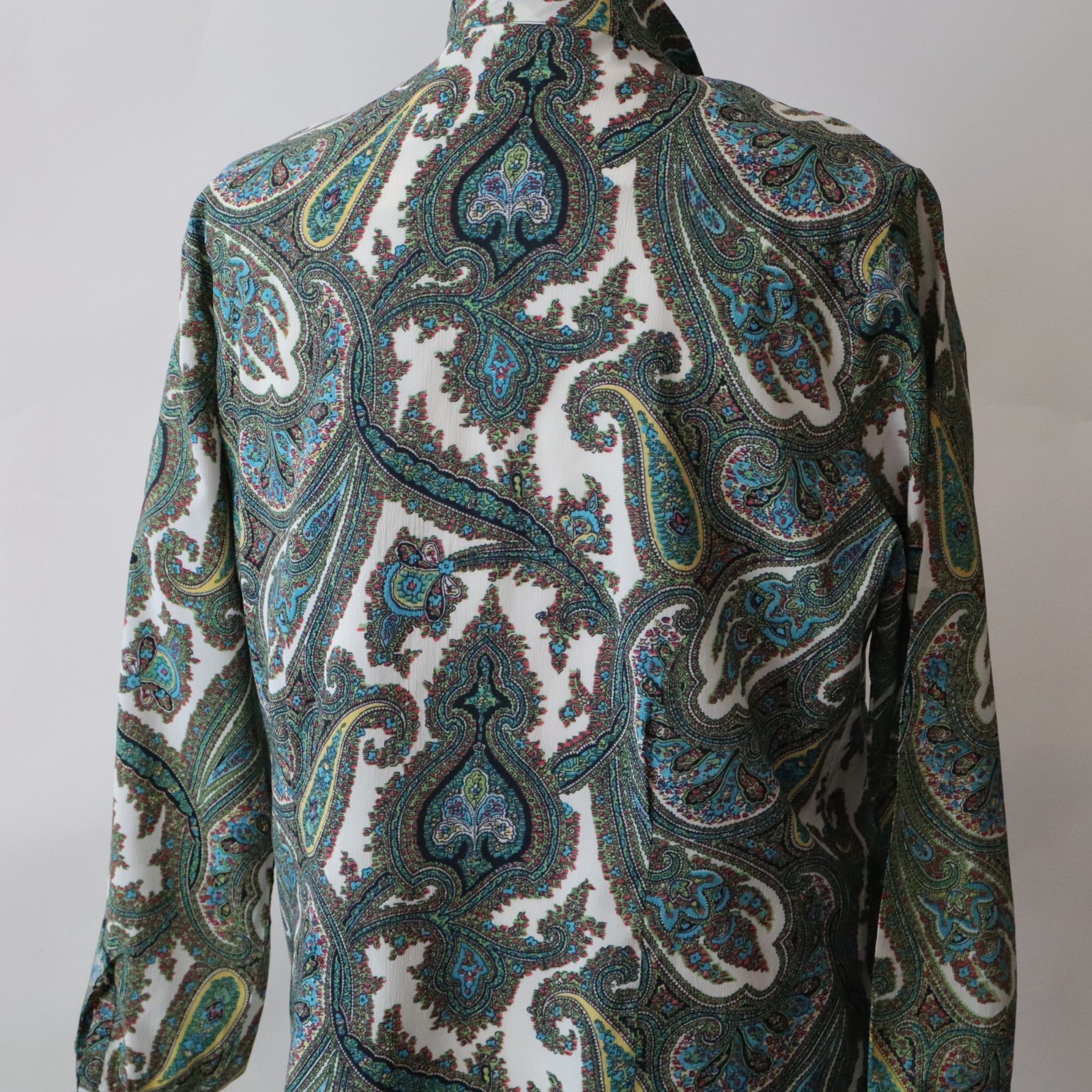 Vtg 1960s Ship 'n Shore Women’s Blouse Top w Neck Tie, Blue Green Paisley Sz Med