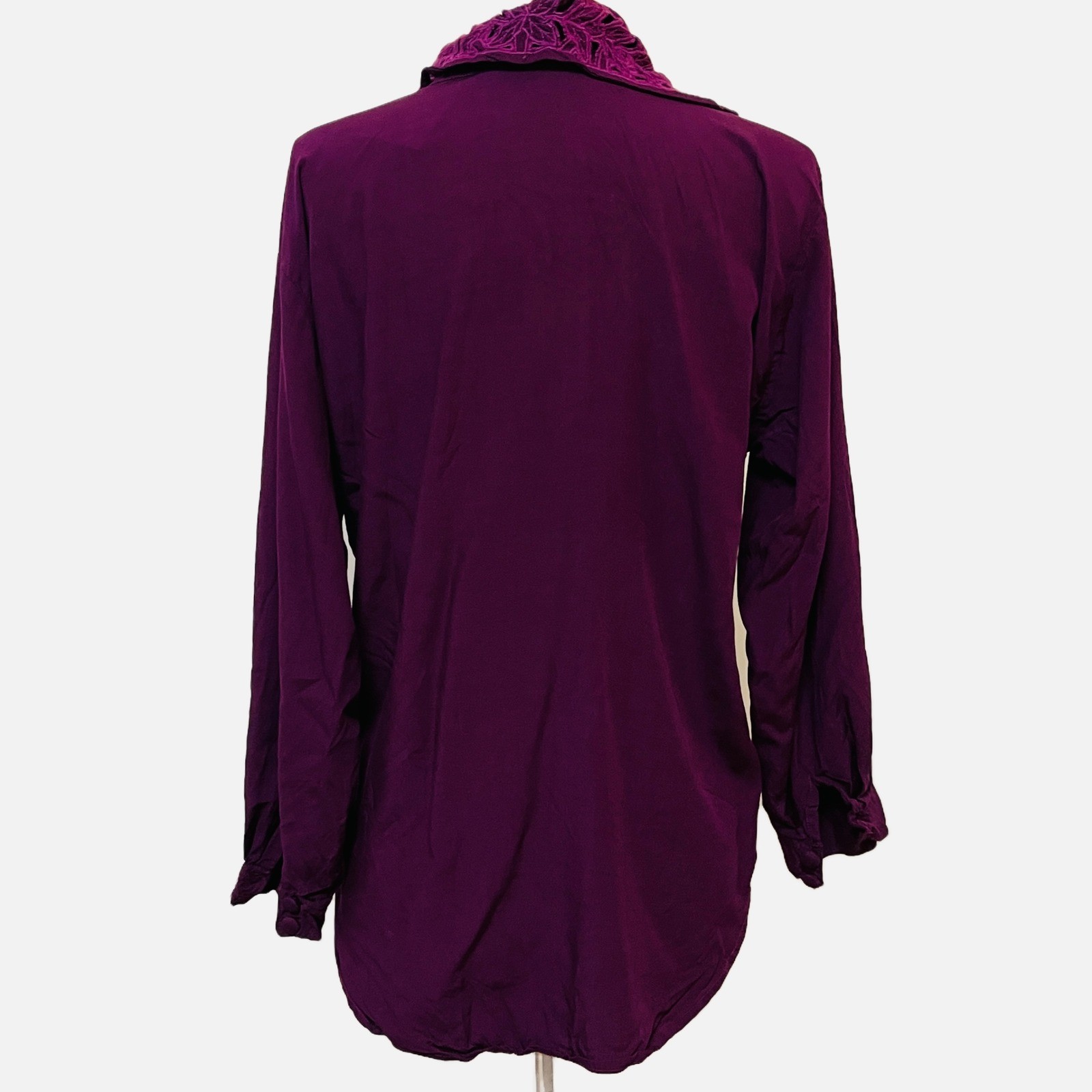 Vintage Passports Pier 1 Imports Purple Embroidered Rayon Button Up Blouse Small
