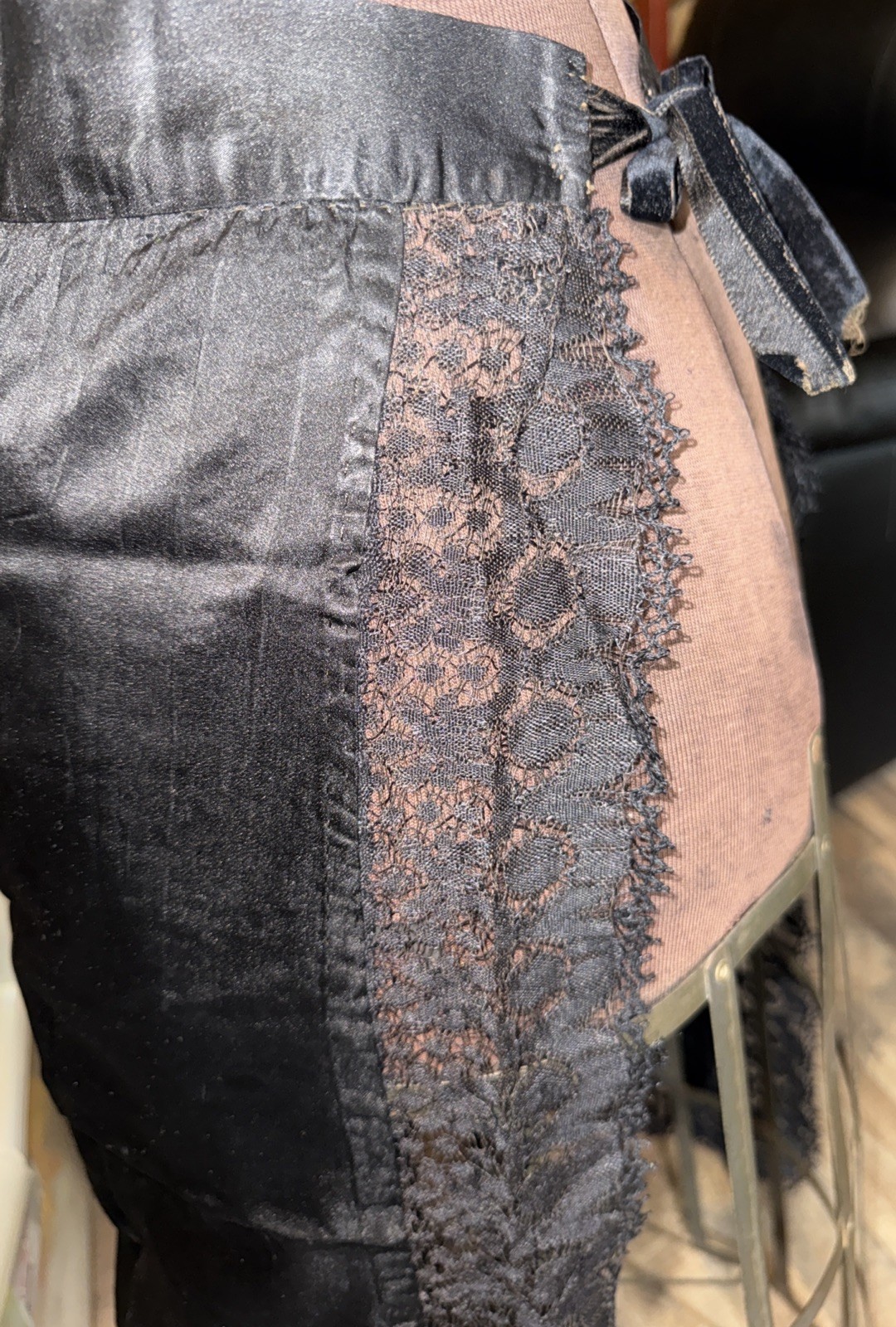 Antique Victorian Edwardian Black Satin And Lace Mourning Apron