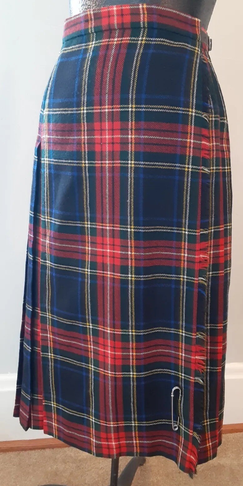 WOOL TARTAN PLAID KILT SKIRT RED BLACK BLUE PLEATS FRINGE LEATHER BUCKLES SMALL