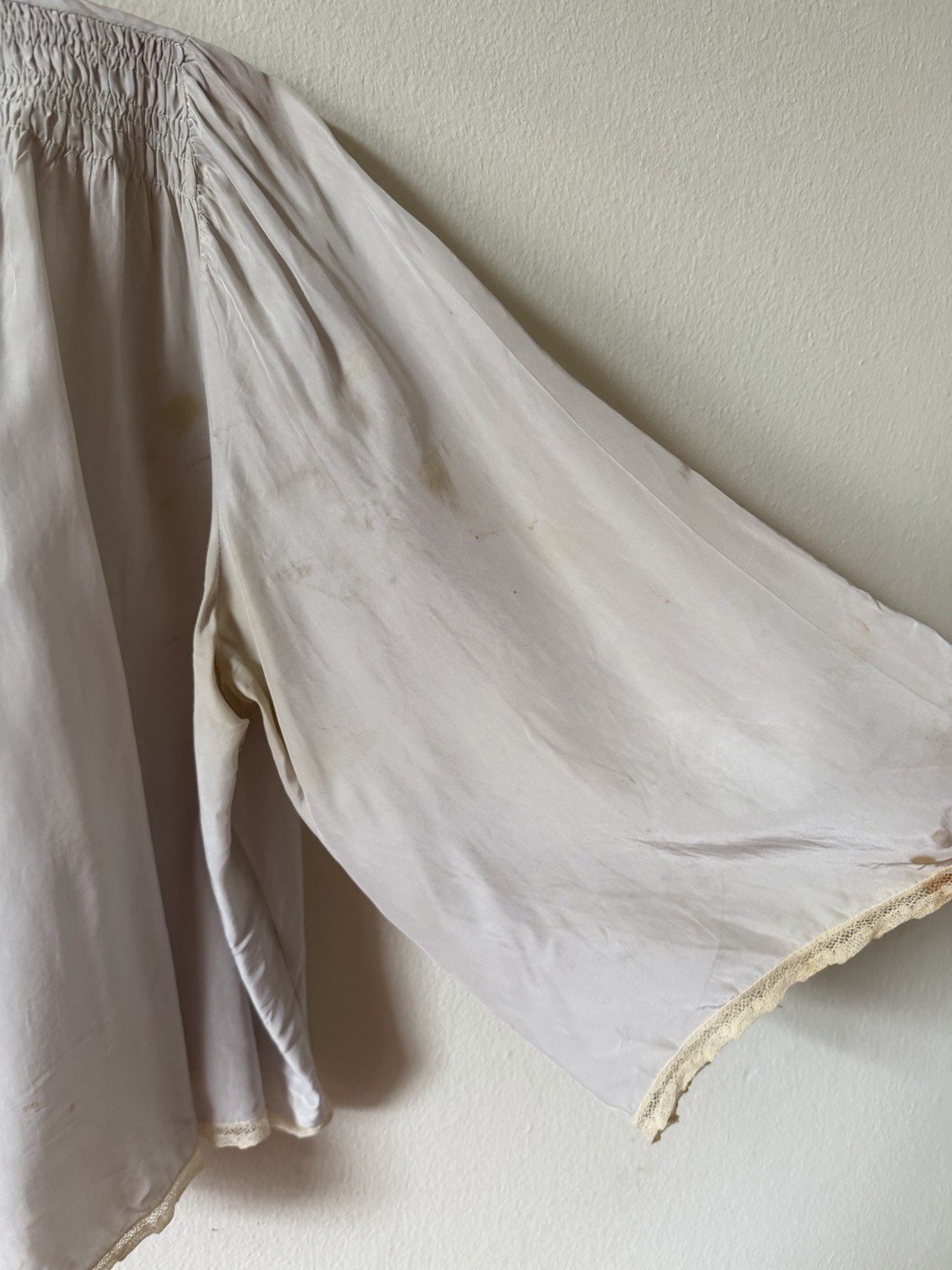 Vintage 1930s Trousseaux by Terris Grey Blue Bed Jacket W/ Ivory Lace *stains