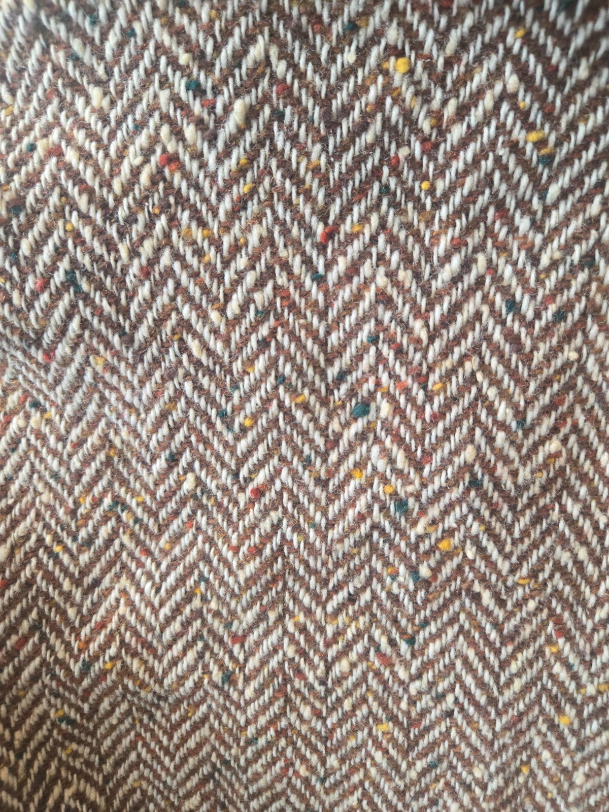 1970’s Vintage College Town Herringbone Tweed Jacket – Cropped Wool Blend Blazer
