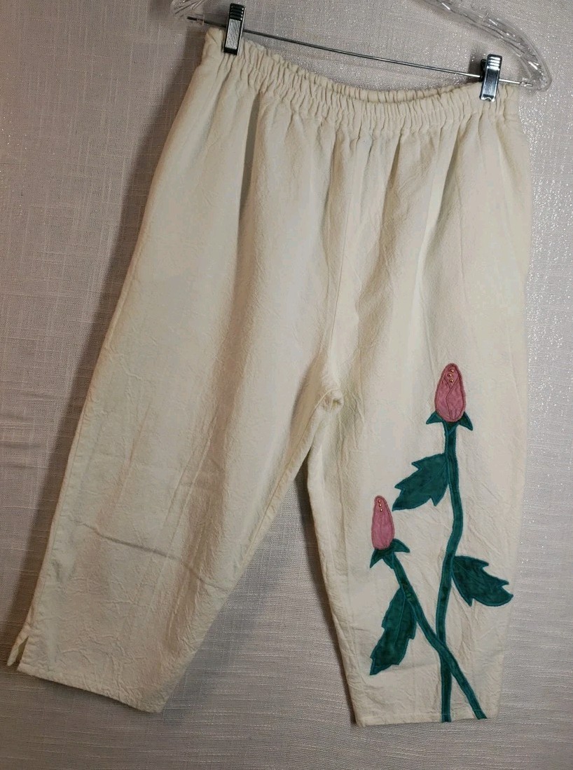 Vintage Alfredo’s Wife Muslin Capri Pants With Pink And Green Rose Buds