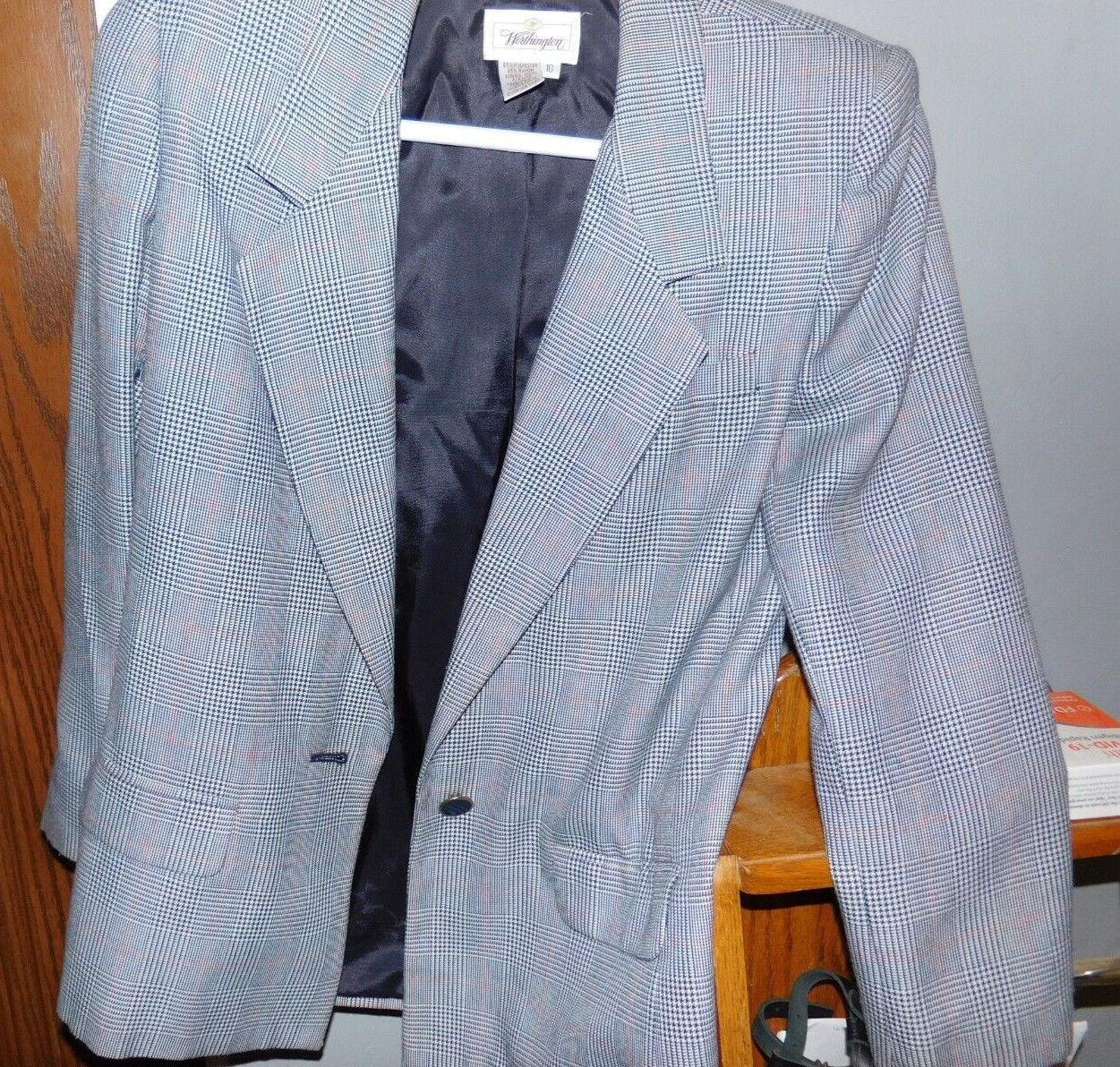 1990s Vintage Women’s Blazer Red, White & Navy-Blue Shoulder Pads Size 10