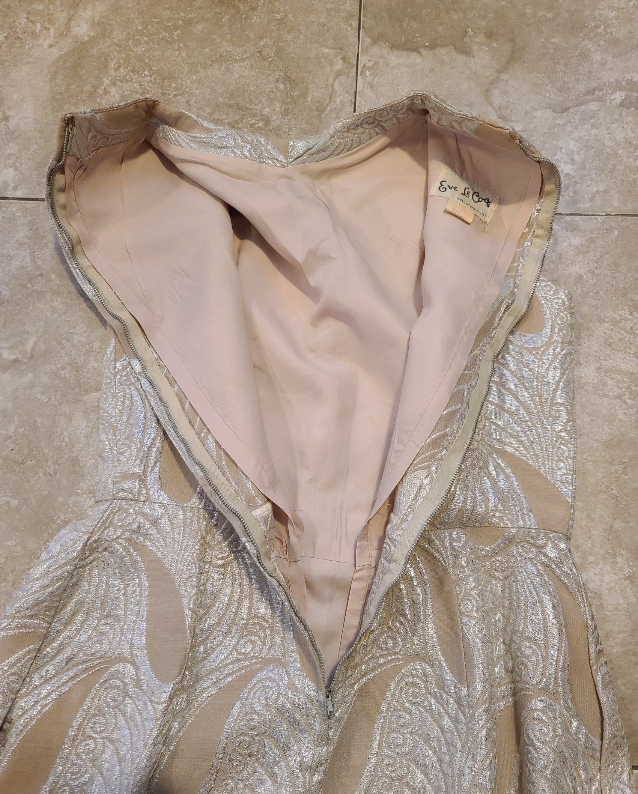 VTG MOD 60 Eve Le Coq Tan Metallic Silver Lame Brocade Paisley Dress Women’s S-M