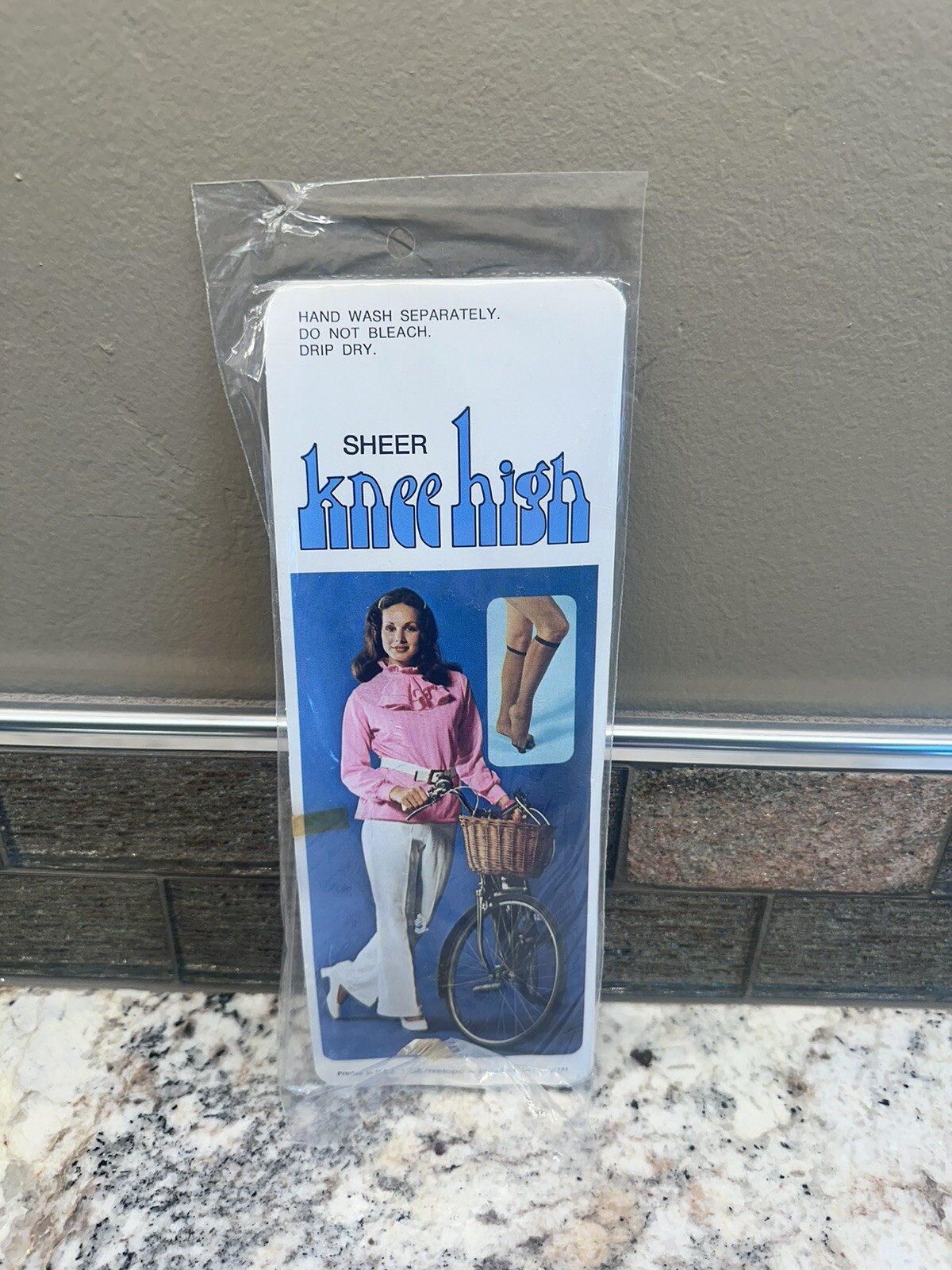 Vintage 1970’s NOS Sheer Knee High Nylons stockings OS 8 1/2 – 11 Cinnamon