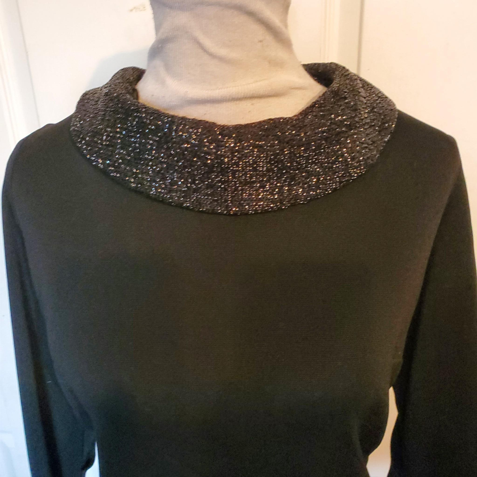 Vintage 70s Black Polyester Knit Top Lurex Collar & Cuffs B42