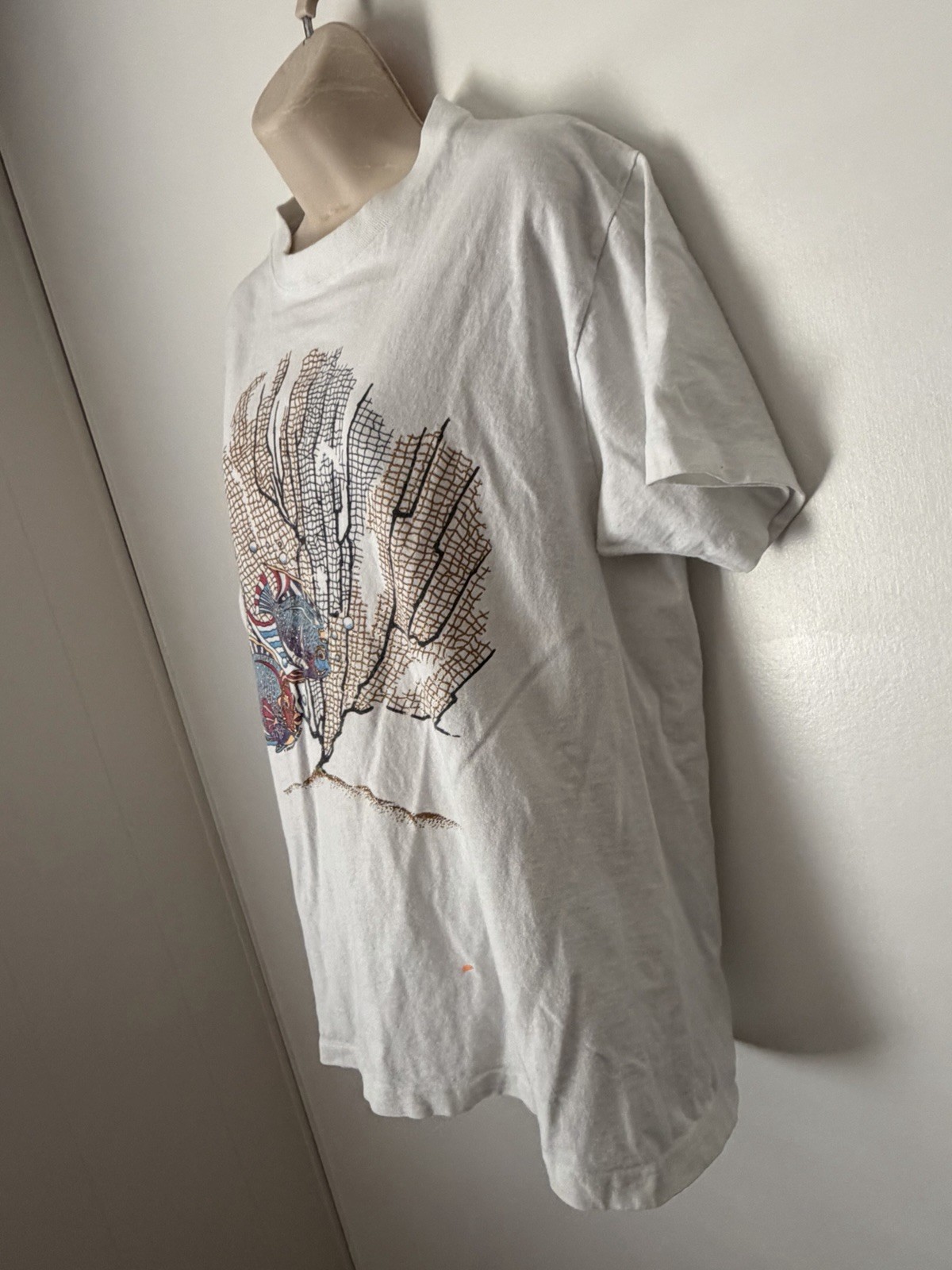 Diamond Dust Fish Gold Glitter Colorful Graphic White Tee 80s 90s SingleStitch M