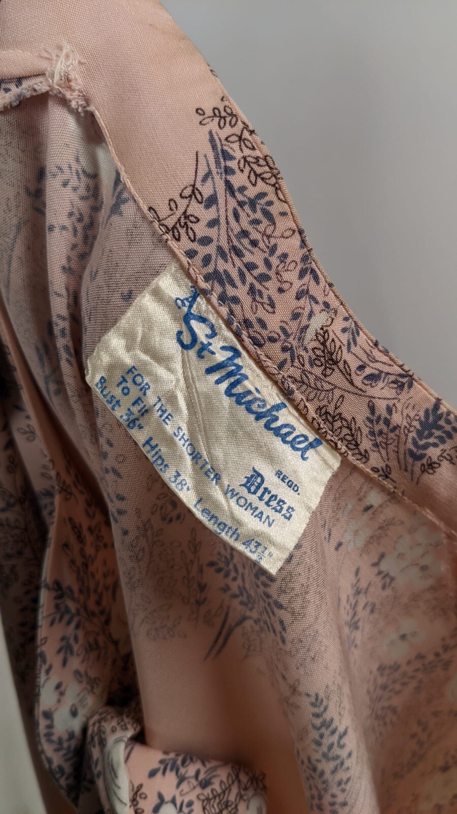 VINTAGE 1940’S STRIPE FLORAL PRINT RAYON DRESS W BUTTON FRONT