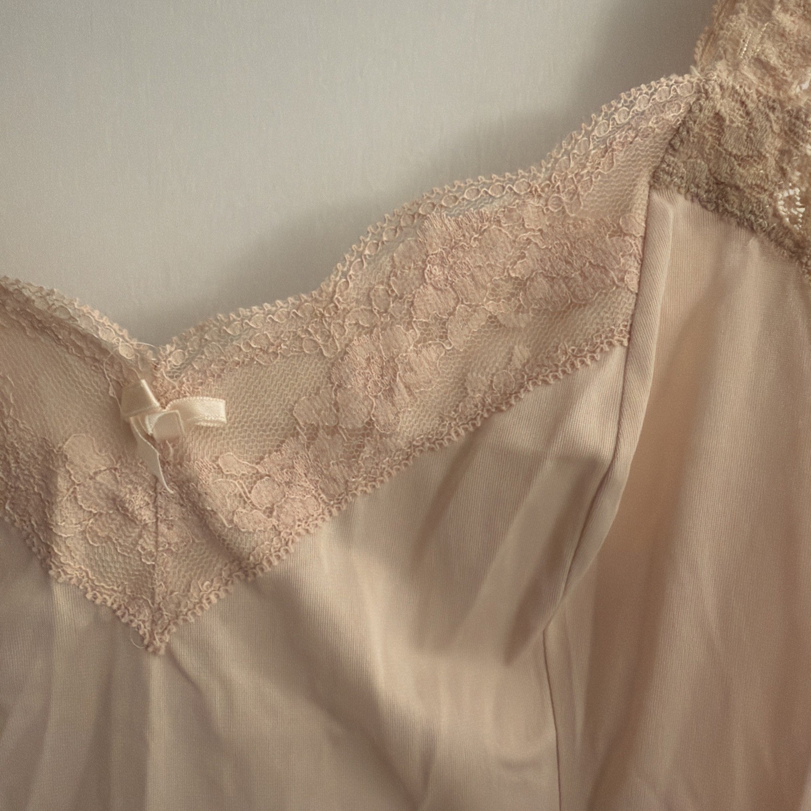 Olga Vintage Beige Lace-Trimmed Full Slip Nylon Size 38 Style 1325F
