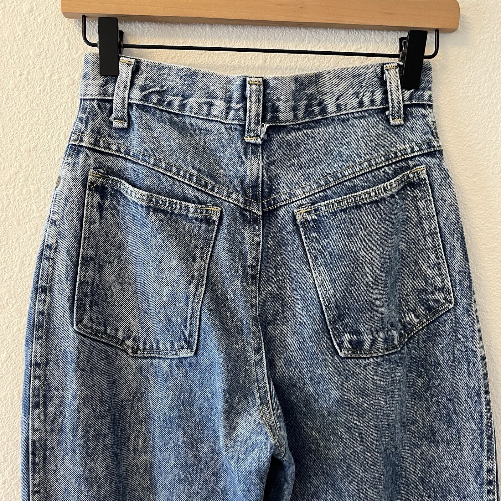 Vintage 80’s Women’s Jeans Acid Wash High Waisted Tapered 26 Waist Made In USA