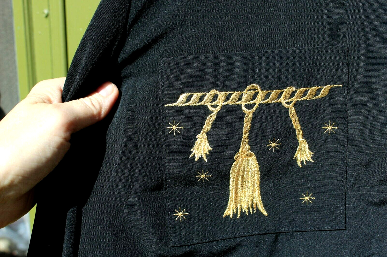 Vintage 1980’s Silver Threads Size 5X Women’s Black Blouse w Gold Accents