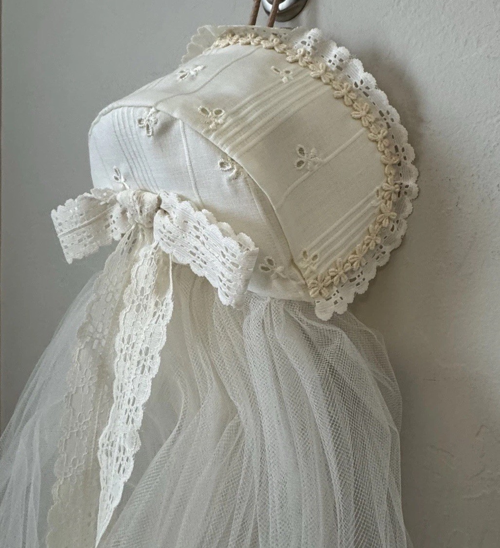 Vtg 70s Ivory Wedding Dress Prairie Cottage Core Peasant Bonnet Hat Veil Trek
