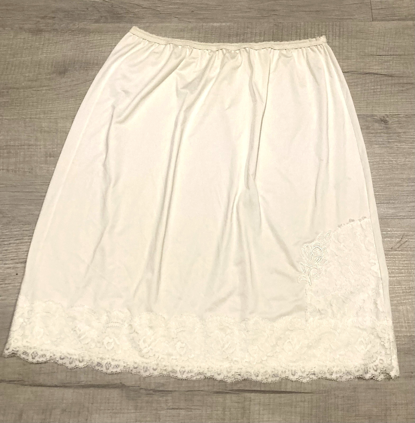 Vintage 70s Gaymode Half Slip Sz L Ivory Floral Lace Detail Nylon Penney’s