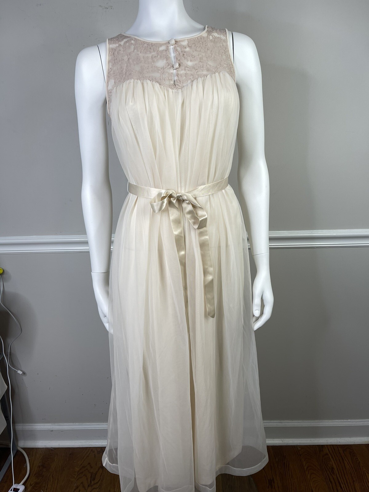 Vintage Komar Nightgown 36” Bust Petite Pale Blush Ivory Lace Chiffon Bow