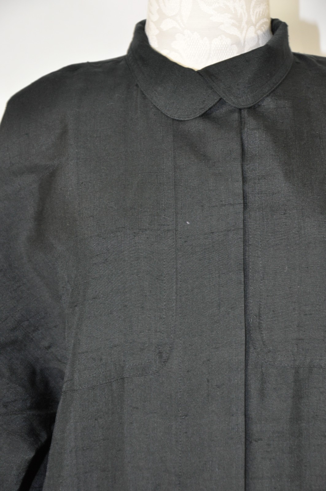 90s Black Textured Raw Silk Long Sleeve Button Front Modest Shirtdress Women M L