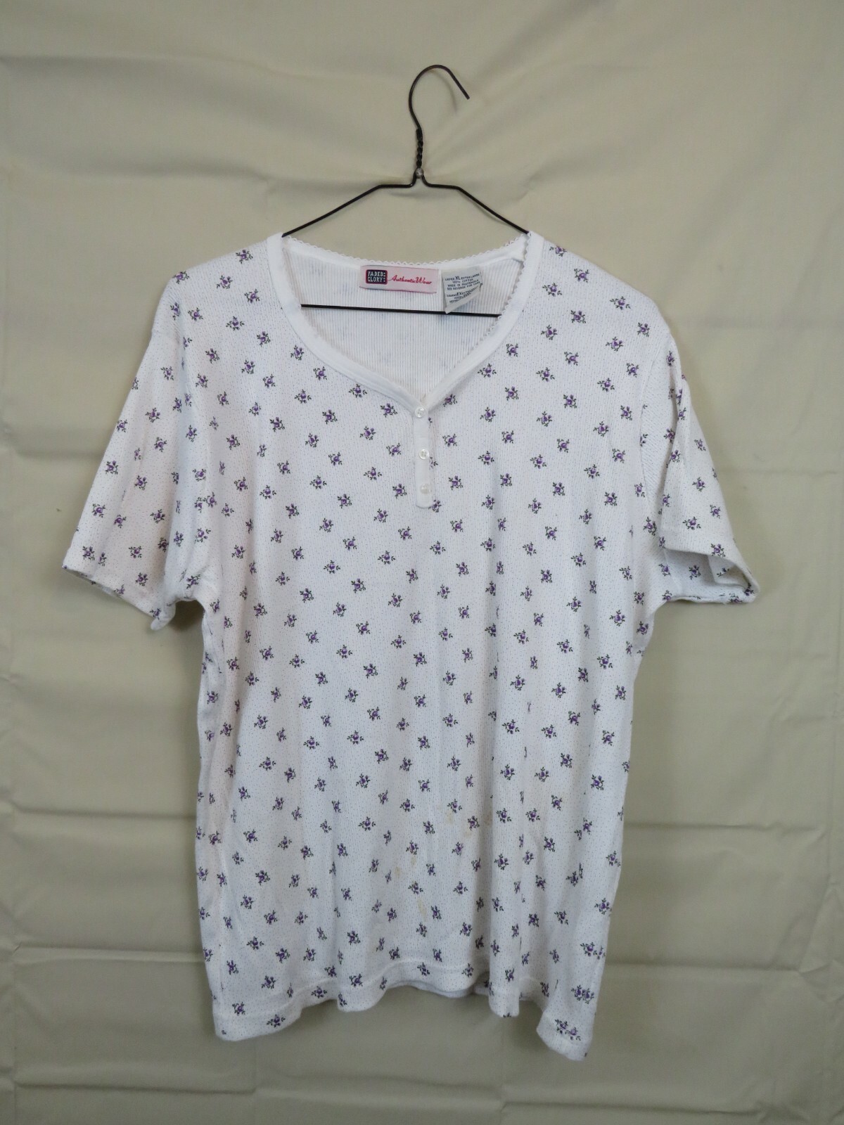 Vintage faded Glory Authentic wear White with Purple flowers Size X-Large XL