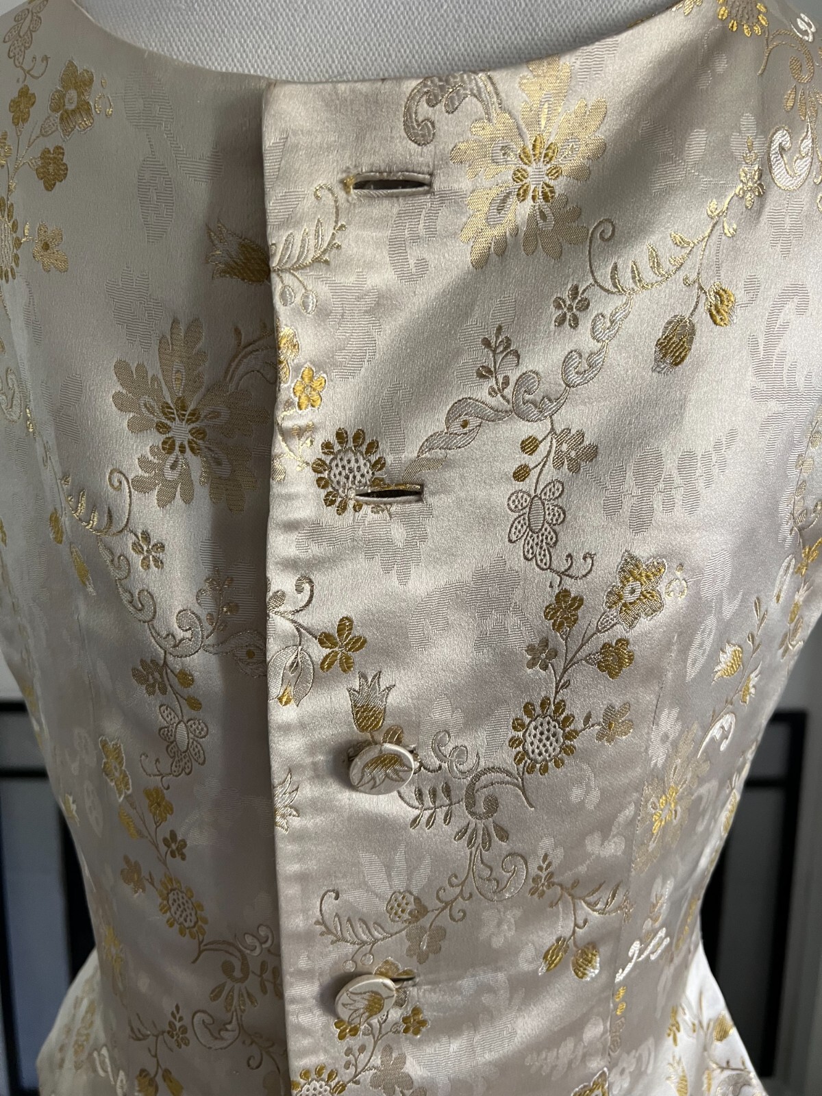 VTG Gold Metallic 2 Piece Satin Floral Brocade 60’s Evening Skirt and Top Sz M