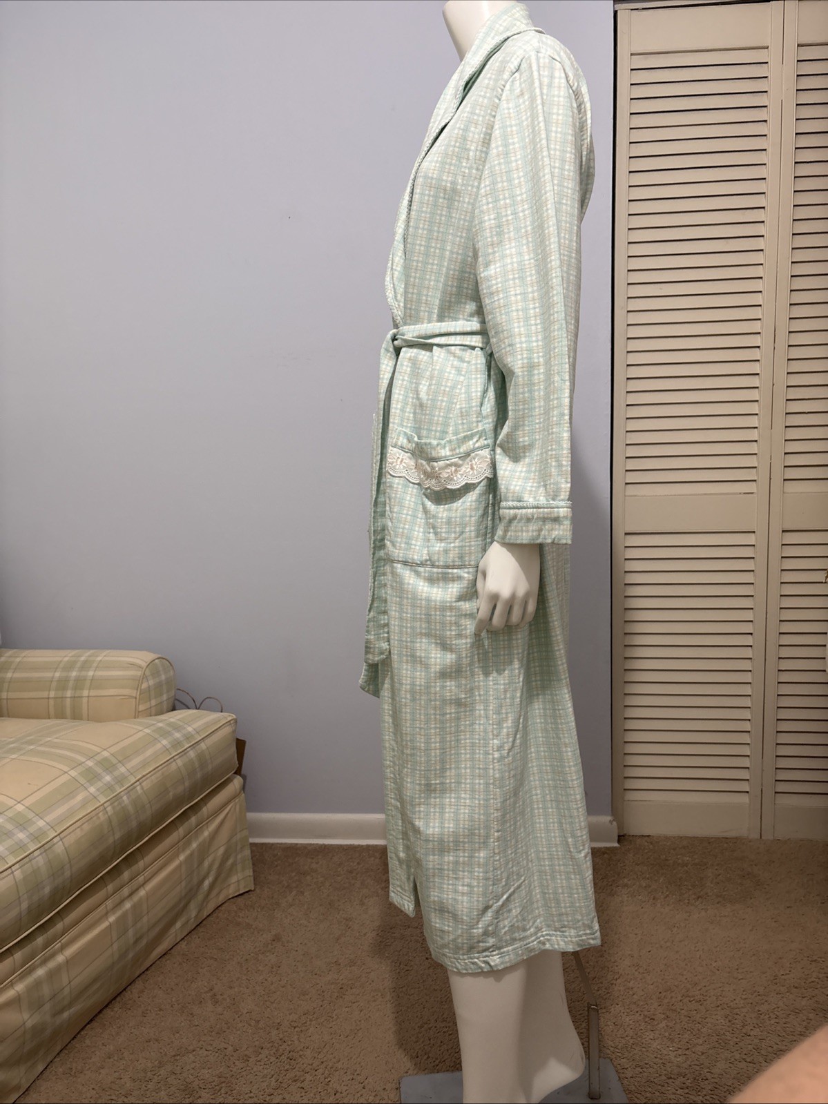 VTG Blue Tan Plaid Robe Collar Pockets Belt Eyelet Trim Miss Elaine Sz L