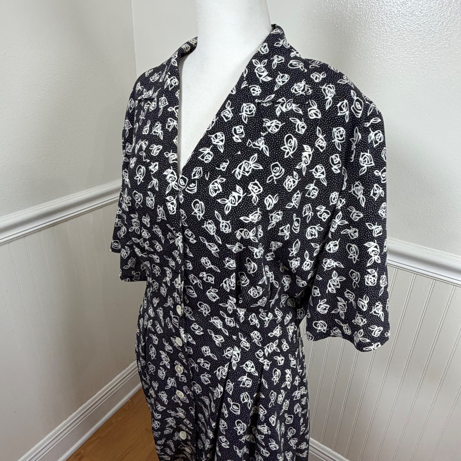Jaeger Vintage Black White Floral Polka Dot Button Front Maxi Dress UK 12 USA 10