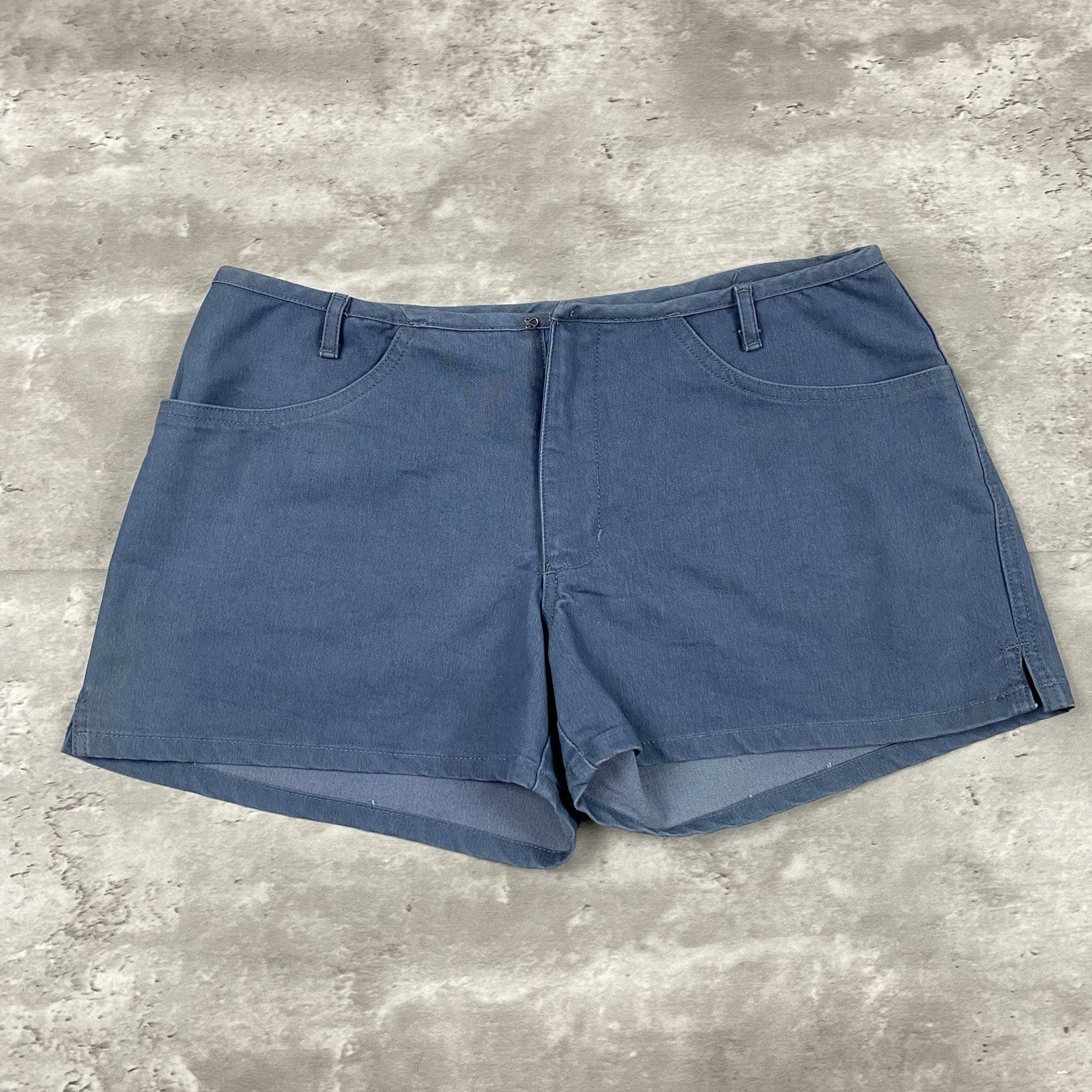 vintage BILLABONG low rise shorts womens junior teen surf skate 90s y2k 2000s