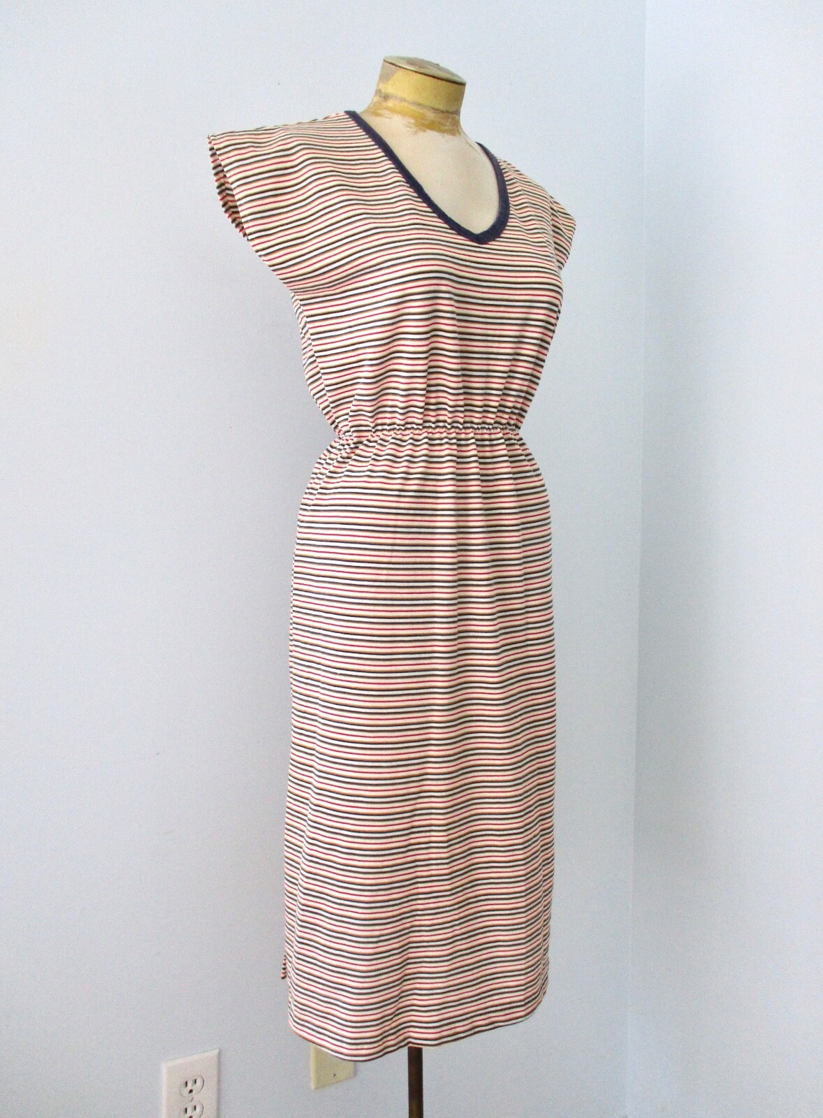 Vtg 70s Red Blue White Stripe Stretchy Knit V-Neck Fit Flare Day Dress Casual L