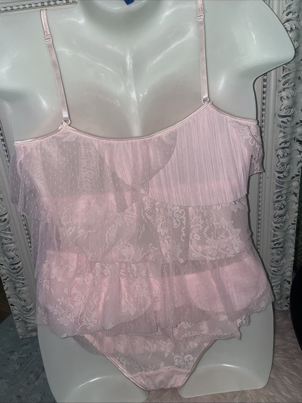 Victoria’s Secret Pink Tiered Lace Ruffled Cami Tank top L & Lace Panties M PJ