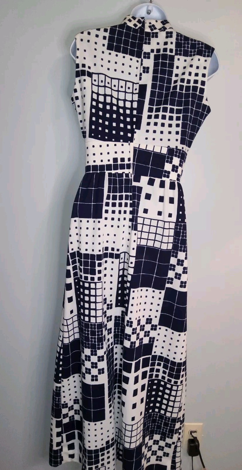 Vintage 1960s Bleeker Street Keyhole Dress Blue White
