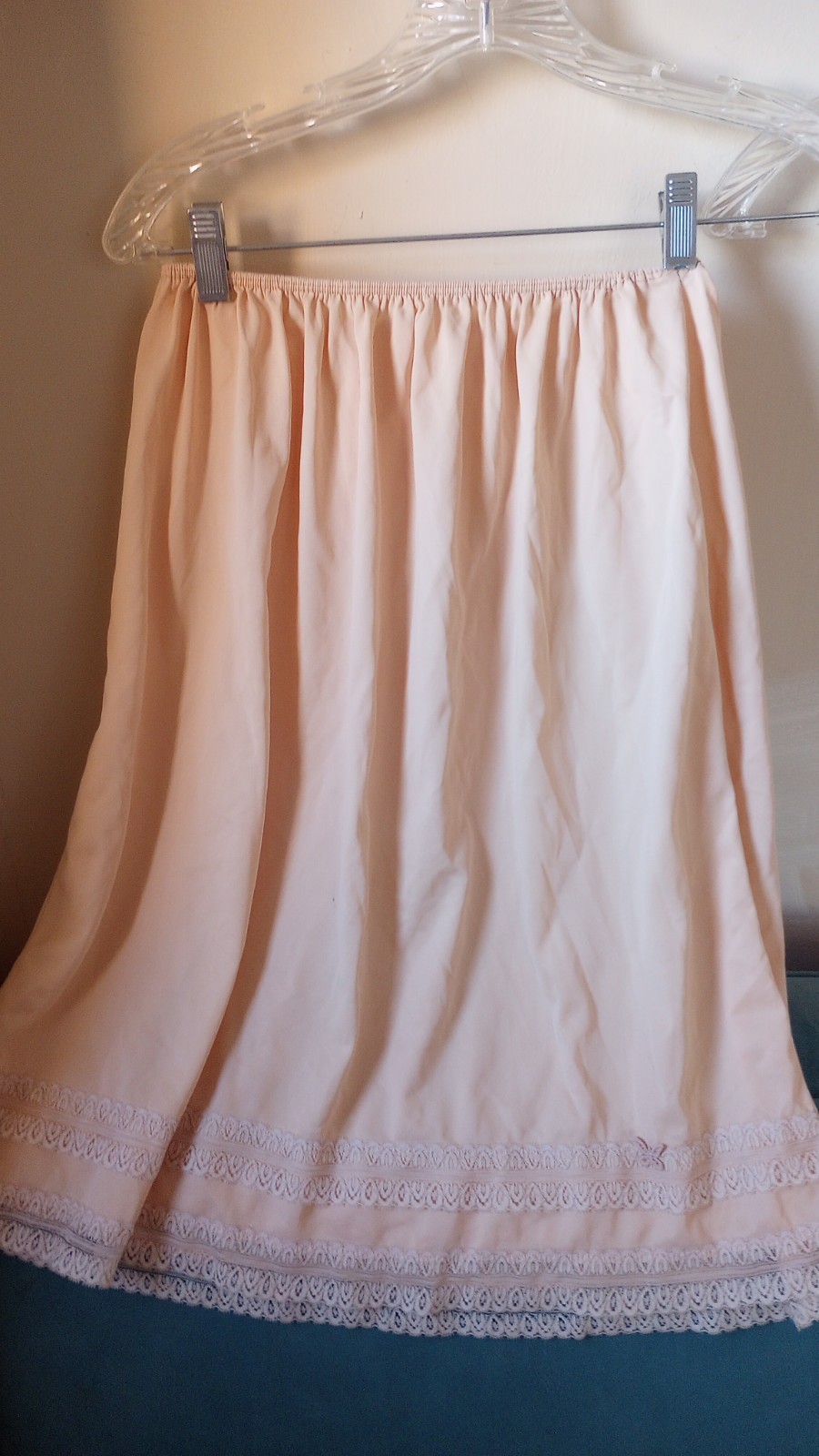 Vintage Mary Jane 1/2 Slip Peach 100% Antron III Nylon Lace Womens L Fancy USA