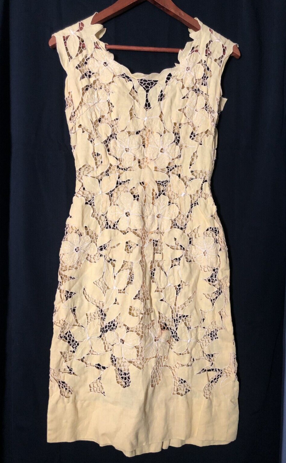Vintage 1960’s yellow flower lace overlay dress
