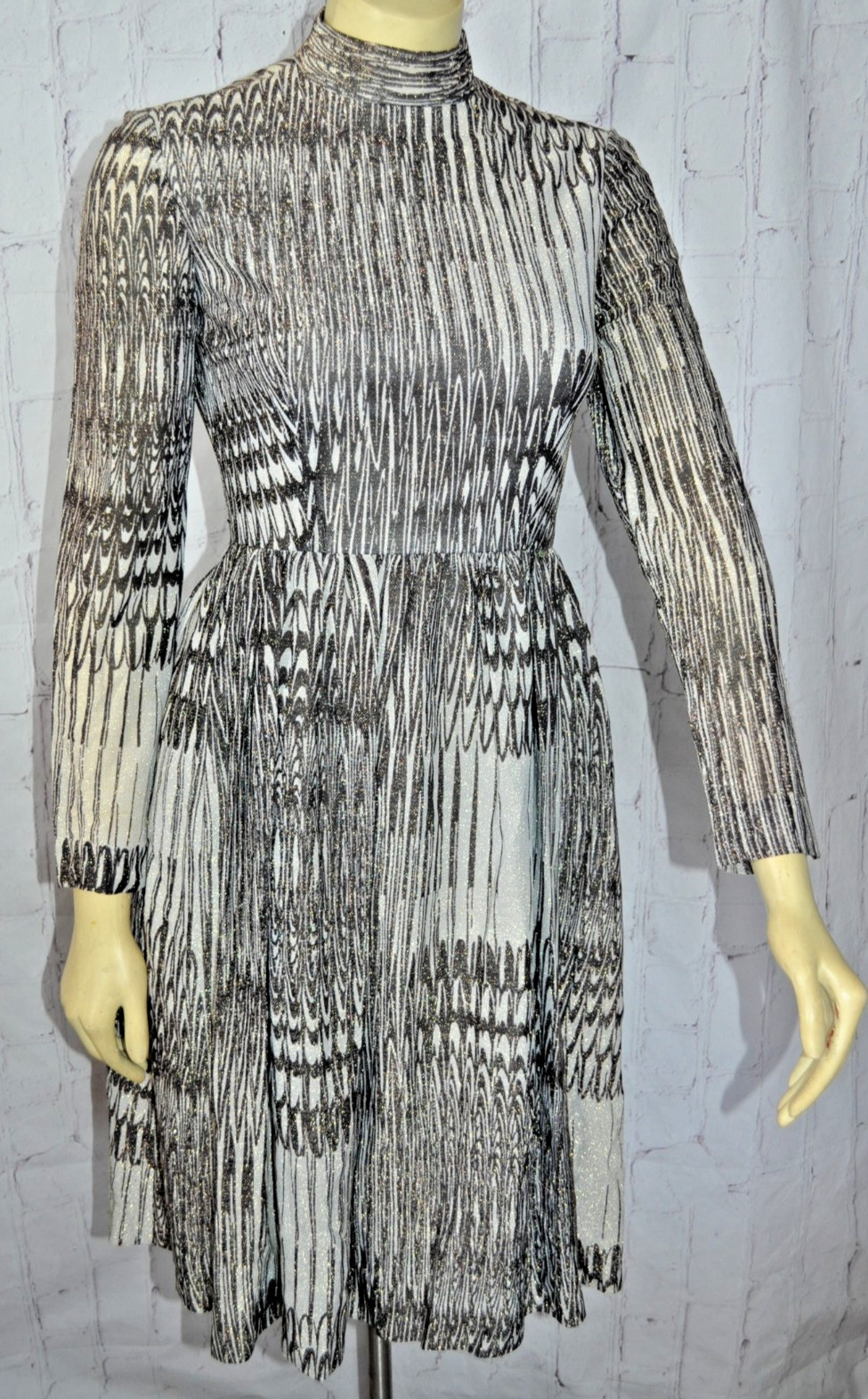 Vintage Mollie Parnis Boutique metallic Long Sleeve Dress Size S black gold