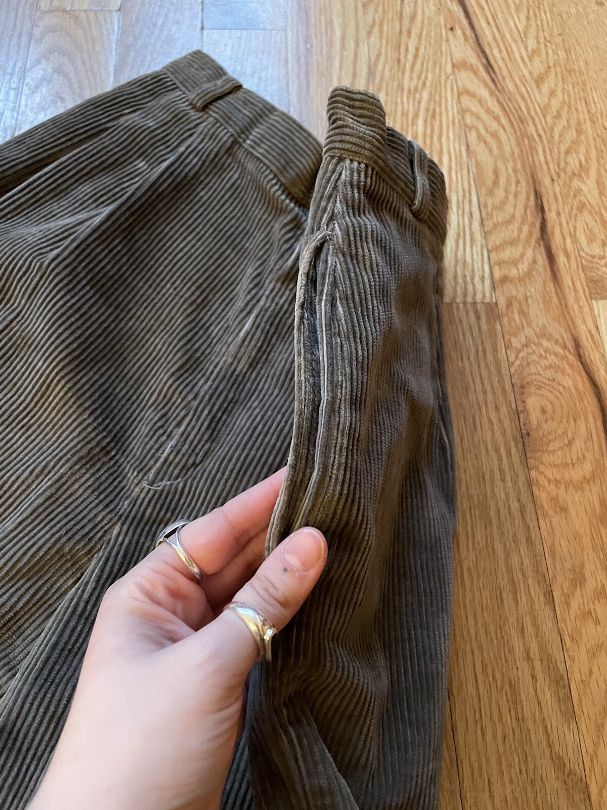 Vintage Happy Legs peddle pusher pants corduroy grey/brown 24”