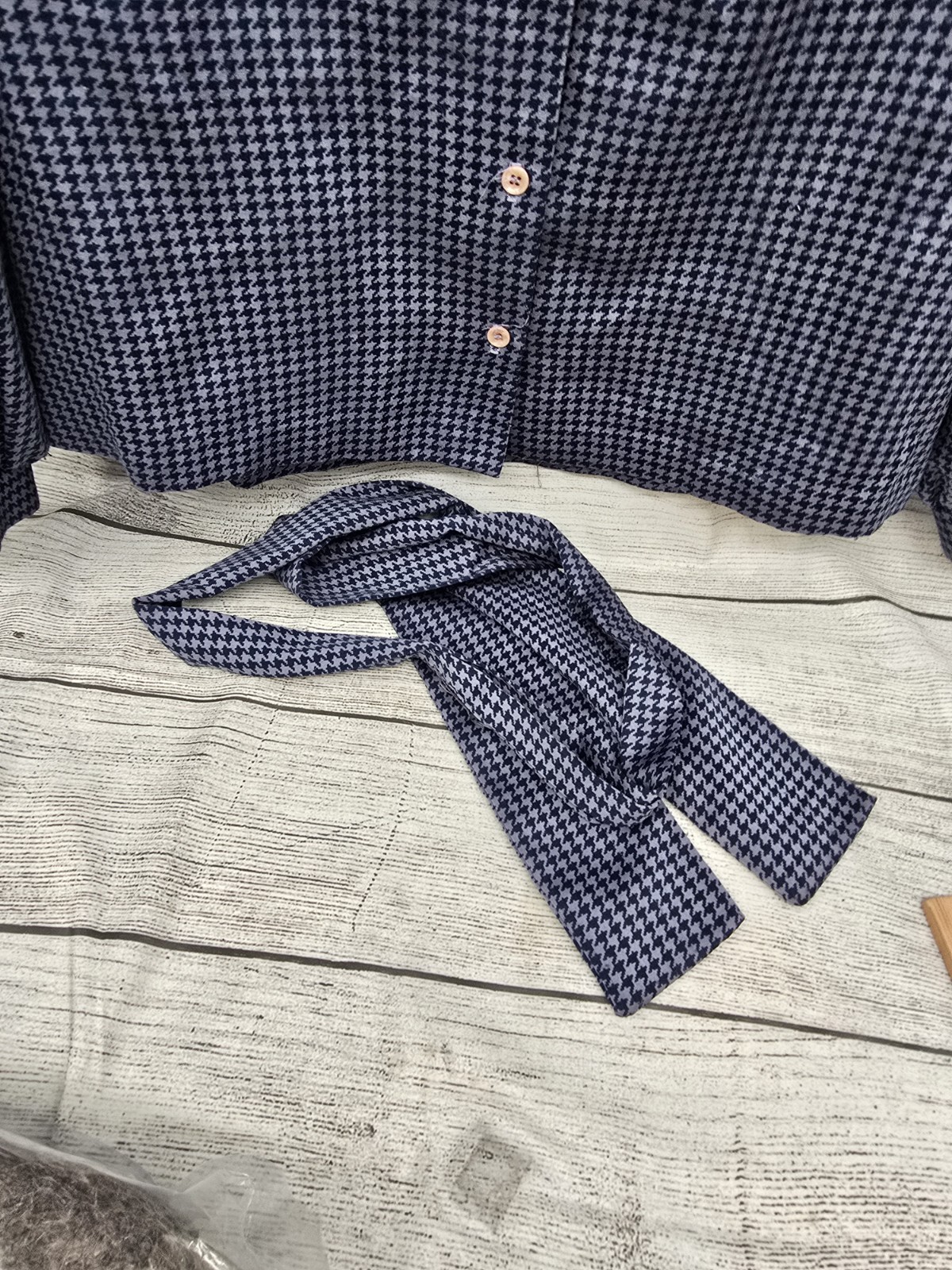 Vintage RRRRuss Secretary Blouse Sz 10 Blue Tie Neck Button Down Top 70’s 80’s