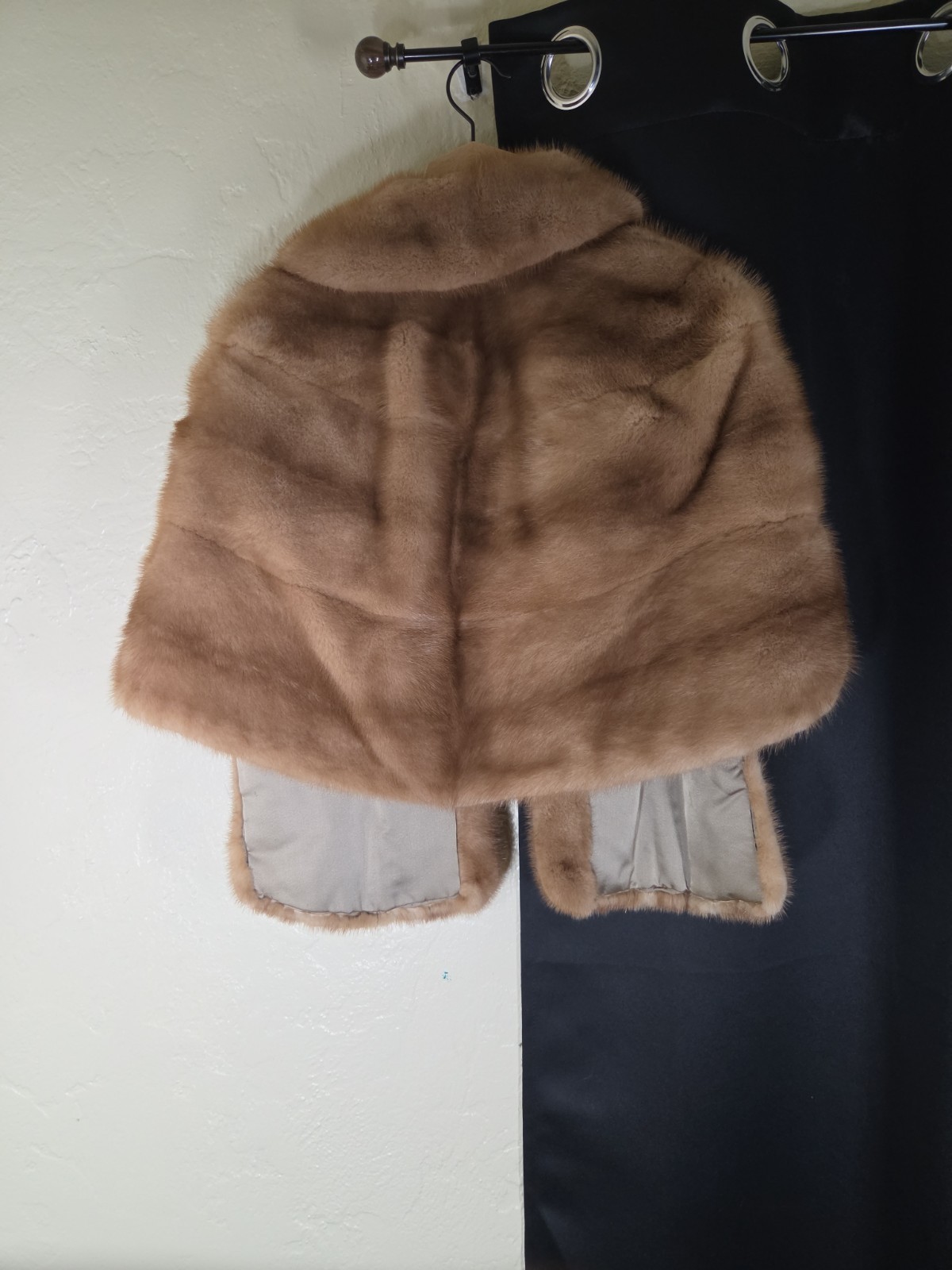 Vintage 70s The Fur Salon Women’s Tan Genuine Mink Fur Coat Mob Wife Old Money
