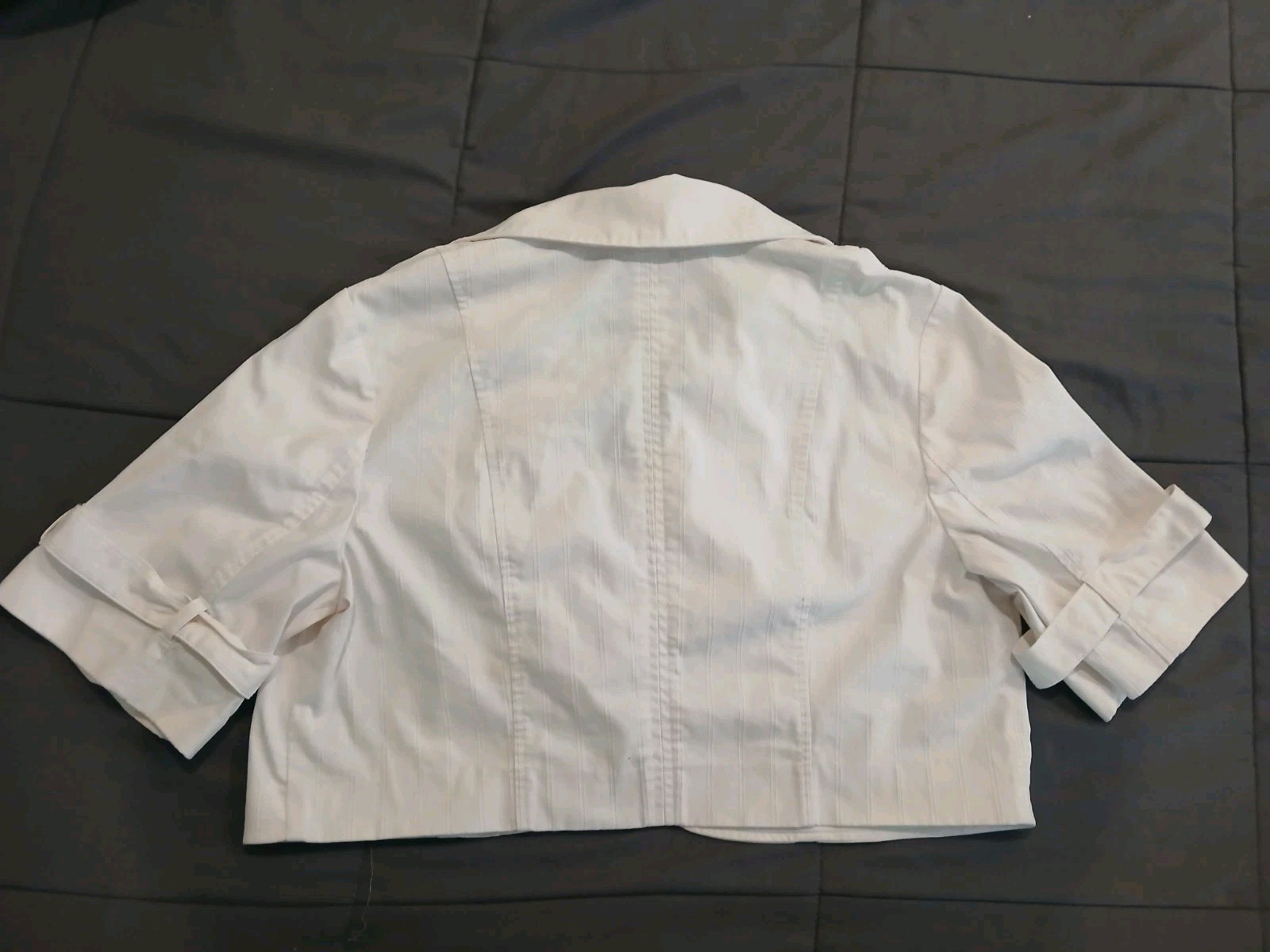 Vintage White Bisou Bisou Cropped Blazer. Women’s Size XLarge