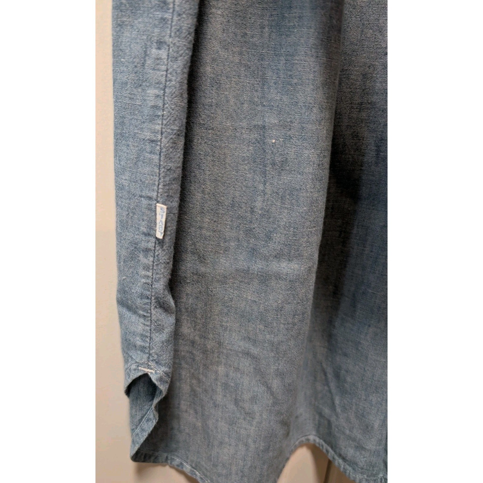 VTG 70s Levis M Chambray Blue Denim Tunic Top Embroidered Floral Insect Tropical