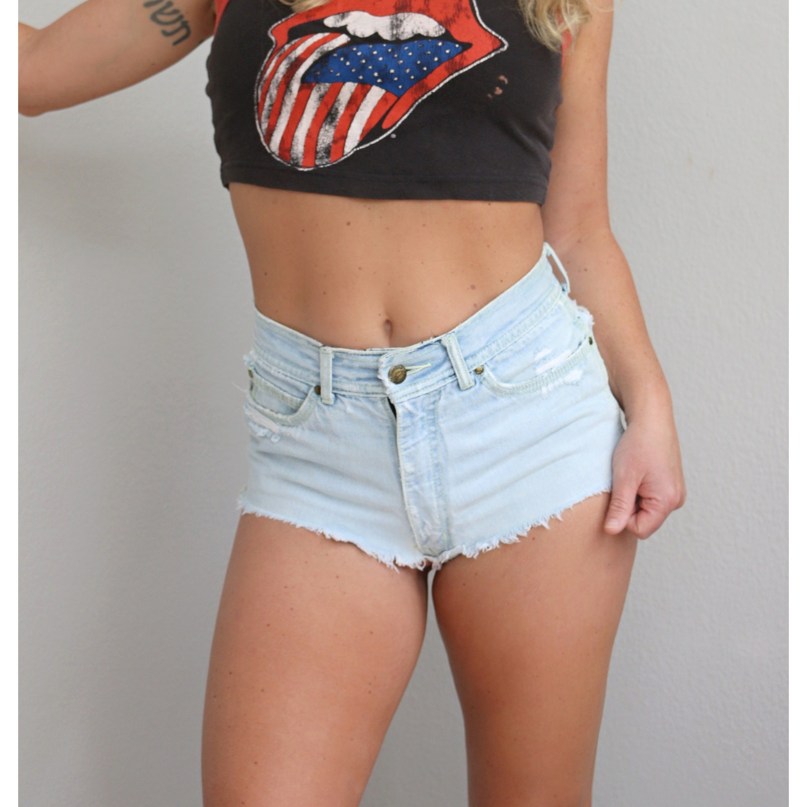 1970’s Vintage Zeppelin Cheeky Distressed Daisy Duke Denim Shorts ~Women’s XS SM