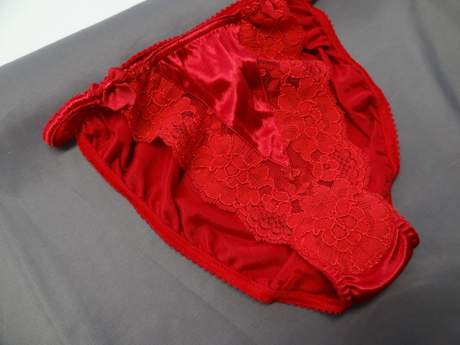 Victoria’s Secret S 5 VTG Satin String Bikini Nylon Stretch Lace 80s Gold Label