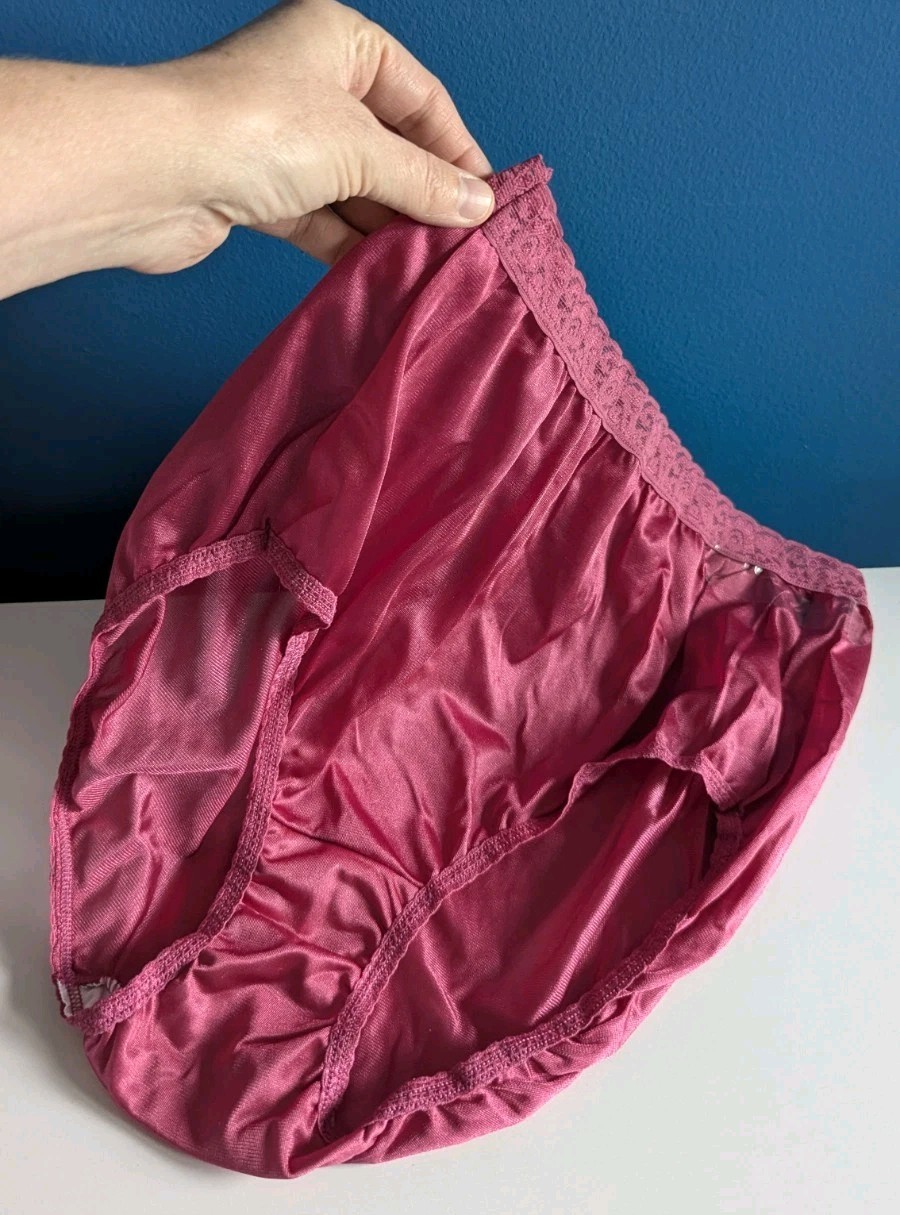 Vtg Hanes 100% Nylon Panties Raspberry NWOT Sz 8 Liquid Satin Y2K Second Skin