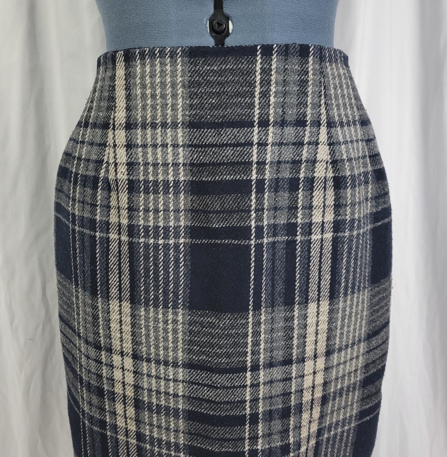 Vintage Savannah Navy/Lt Grey/Dark Grey Plaid Wool Blend Pencil Skirt Size 8