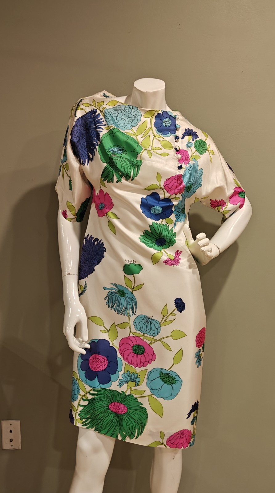 Fun Vintage Floral Jan Sue Satin Dress With Bold Pink And Blue Poppies