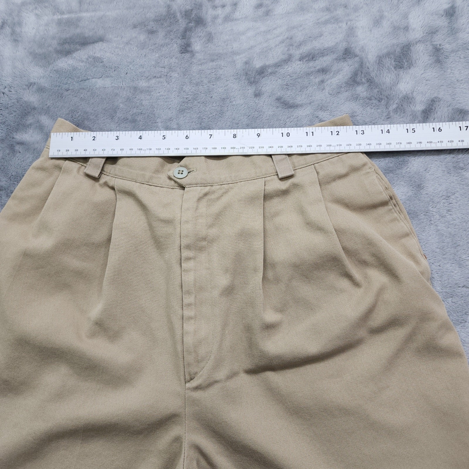 Vintage 90s Haggar Casuals Shorts Womens 12 Tan Pleated High Rise Bermuda Mom