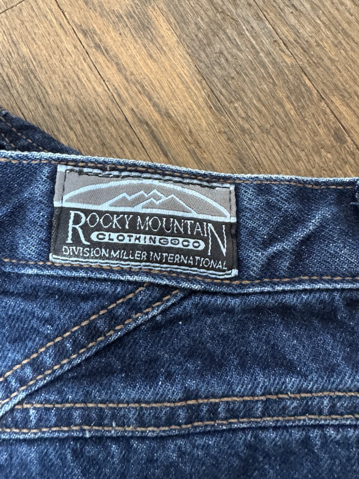 Vintage Rocky Mountain Clothing Co Jeans High Rise Western 9/10 Rockies 24 Waist